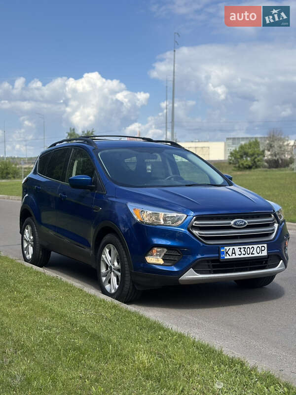 Внедорожник / Кроссовер Ford Escape 2018 в Киеве