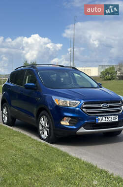 Внедорожник / Кроссовер Ford Escape 2018 в 