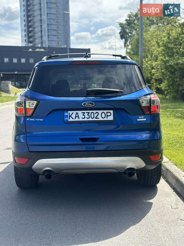 Внедорожник / Кроссовер Ford Escape 2018 в Киеве