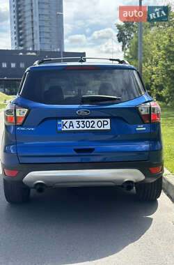 Внедорожник / Кроссовер Ford Escape 2018 в 