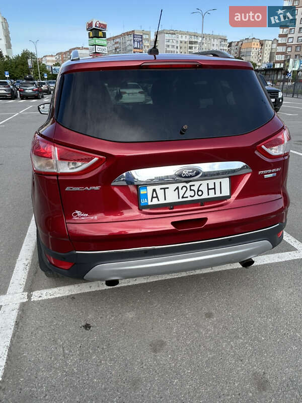Внедорожник / Кроссовер Ford Escape 2015 в Ивано-Франковске