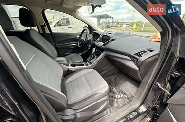 Позашляховик / Кросовер Ford Escape 2013 в 