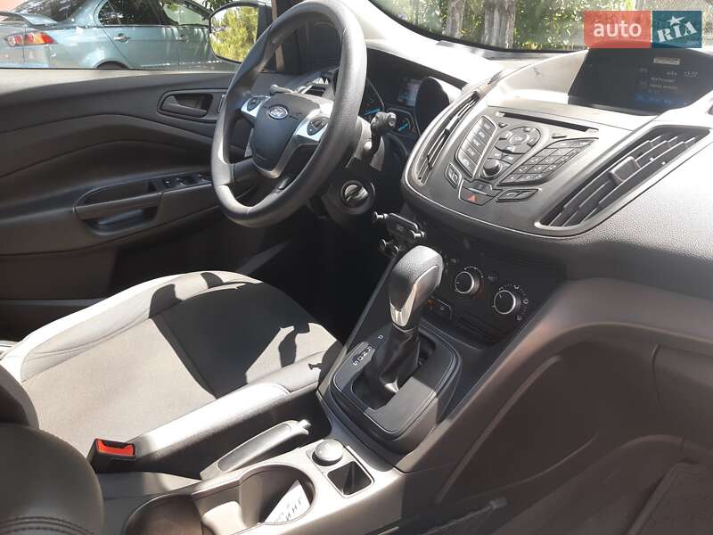 Позашляховик / Кросовер Ford Escape 2015 в Одесі