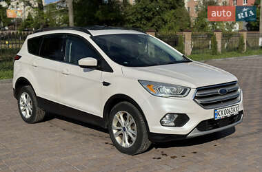 Внедорожник / Кроссовер Ford Escape 2017 в 