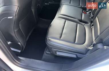 Позашляховик / Кросовер Ford Escape 2020 в 