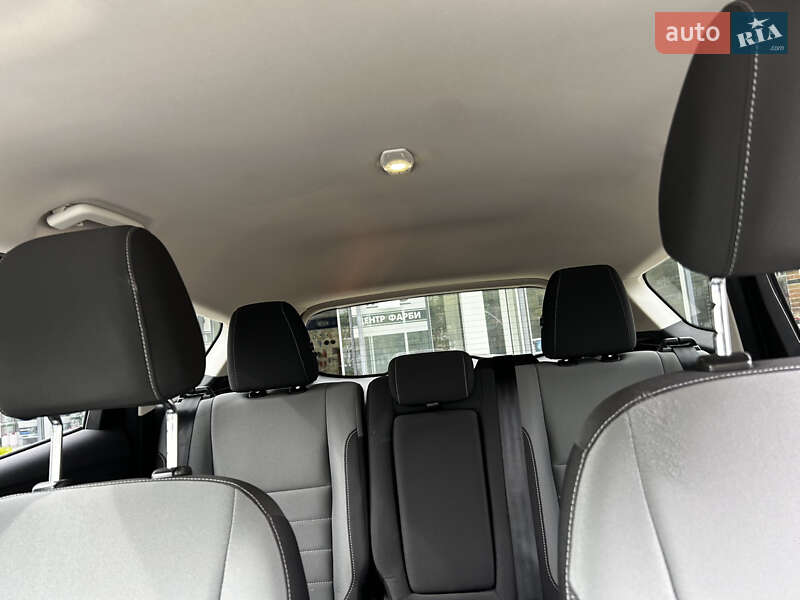 Позашляховик / Кросовер Ford Escape 2016 в Хмельницькому
