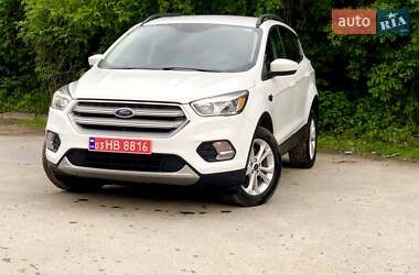 Позашляховик / Кросовер Ford Escape 2018 в 