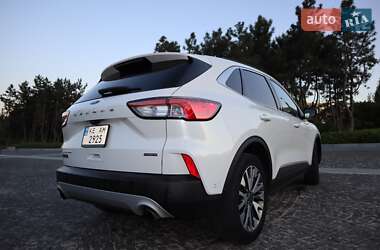 Внедорожник / Кроссовер Ford Escape 2020 в 
