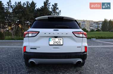 Внедорожник / Кроссовер Ford Escape 2020 в 