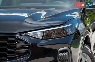 Позашляховик / Кросовер Ford Escape 2023 в 