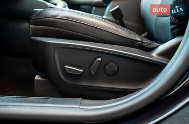 Позашляховик / Кросовер Ford Escape 2023 в 