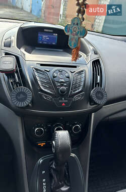 Позашляховик / Кросовер Ford Escape 2014 в 