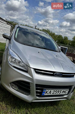 Внедорожник / Кроссовер Ford Escape 2015 в 