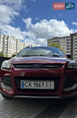 Внедорожник / Кроссовер Ford Escape 2015 в 