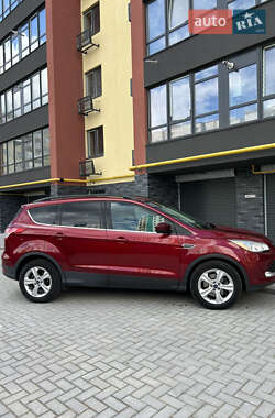 Внедорожник / Кроссовер Ford Escape 2015 в 