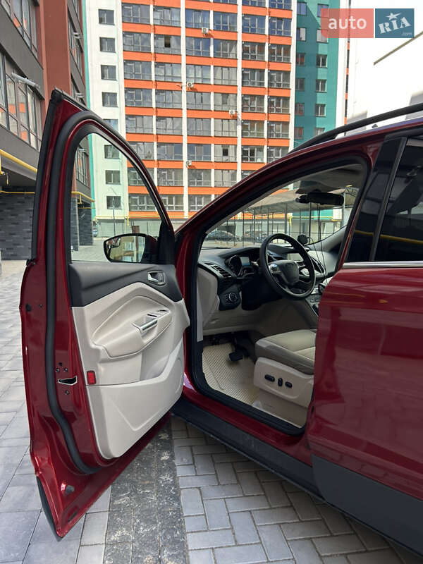 Внедорожник / Кроссовер Ford Escape 2015 в Житомире