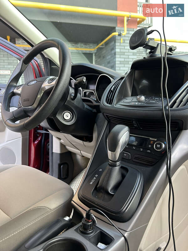 Внедорожник / Кроссовер Ford Escape 2015 в Житомире