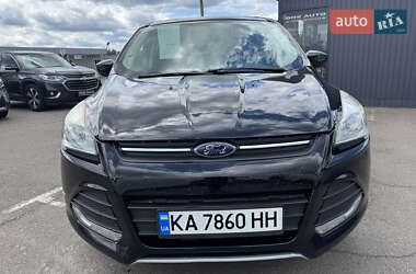 Позашляховик / Кросовер Ford Escape 2015 в 