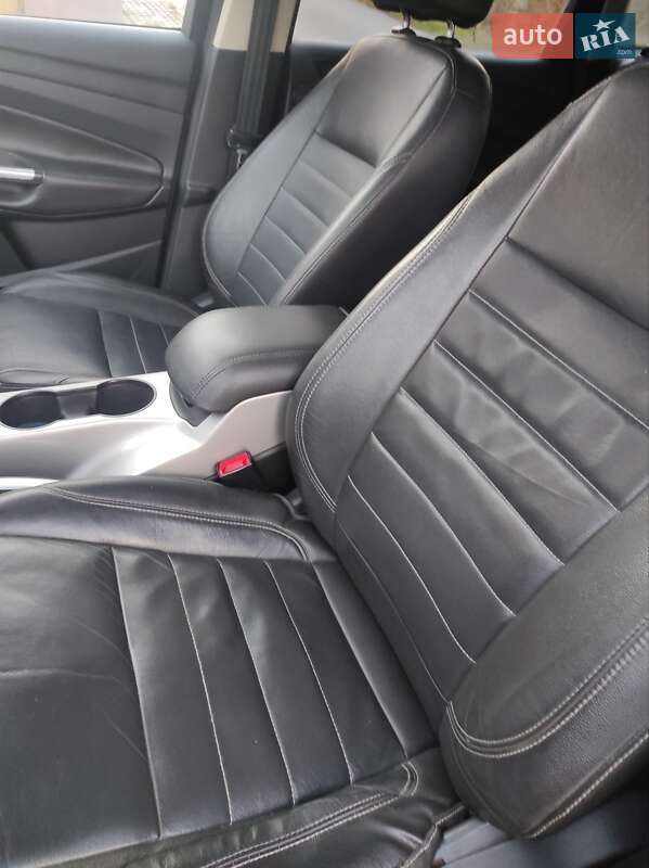 Внедорожник / Кроссовер Ford Escape 2013 в Тернополе