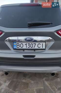 Внедорожник / Кроссовер Ford Escape 2013 в 