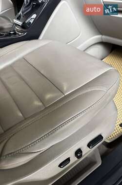 Внедорожник / Кроссовер Ford Escape 2015 в 