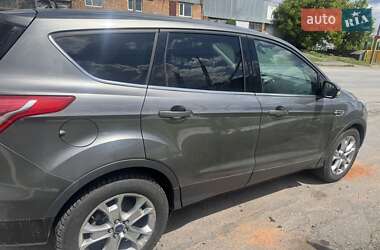 Внедорожник / Кроссовер Ford Escape 2013 в 