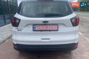Внедорожник / Кроссовер Ford Escape 2019 в 