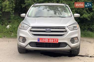 Внедорожник / Кроссовер Ford Escape 2016 в 