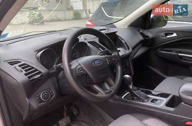 Внедорожник / Кроссовер Ford Escape 2016 в 