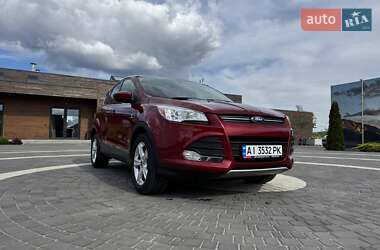 Позашляховик / Кросовер Ford Escape 2014 в 