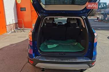 Внедорожник / Кроссовер Ford Escape 2017 в 