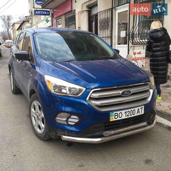 Позашляховик / Кросовер Ford Escape 2016 в Тернополі