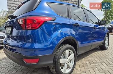 Внедорожник / Кроссовер Ford Escape 2019 в 