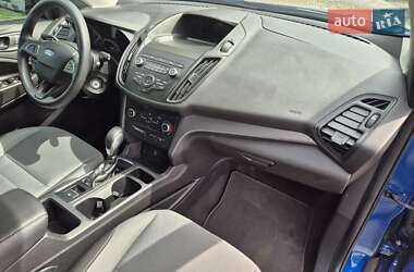 Внедорожник / Кроссовер Ford Escape 2019 в 