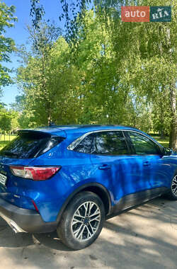 Внедорожник / Кроссовер Ford Escape 2020 в 