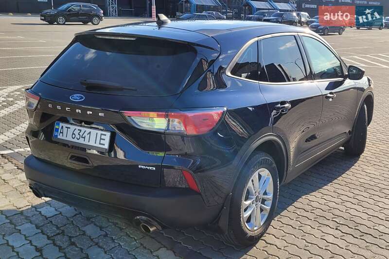 Позашляховик / Кросовер Ford Escape 2021 в Івано-Франківську