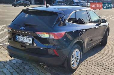 Внедорожник / Кроссовер Ford Escape 2021 в 