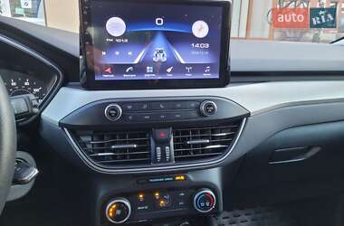 Внедорожник / Кроссовер Ford Escape 2021 в 