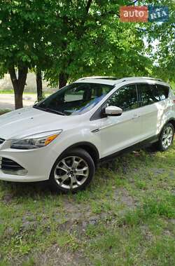 Внедорожник / Кроссовер Ford Escape 2014 в 