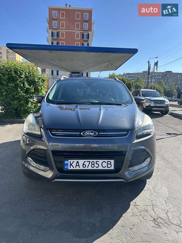 Внедорожник / Кроссовер Ford Escape 2015 в 