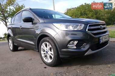 Внедорожник / Кроссовер Ford Escape 2016 в 