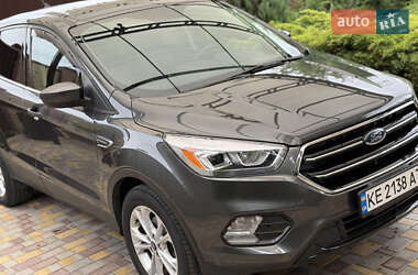 Позашляховик / Кросовер Ford Escape 2019 в 