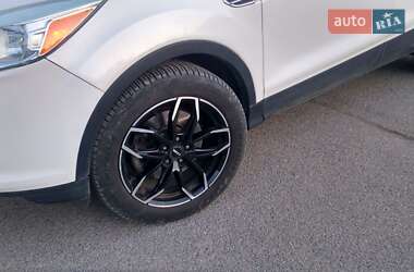 Внедорожник / Кроссовер Ford Escape 2013 в 