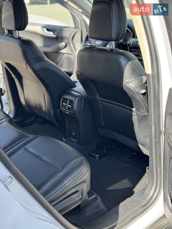 Внедорожник / Кроссовер Ford Escape 2020 в Хмельницком