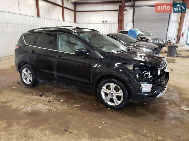 Позашляховик / Кросовер Ford Escape 2018 в Львові