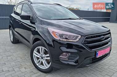 Внедорожник / Кроссовер Ford Escape 2017 в 