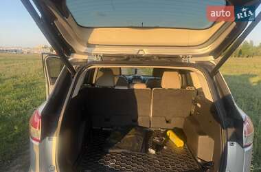 Внедорожник / Кроссовер Ford Escape 2014 в 