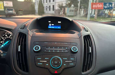Внедорожник / Кроссовер Ford Escape 2019 в 