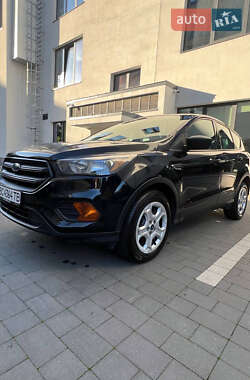 Внедорожник / Кроссовер Ford Escape 2018 в 