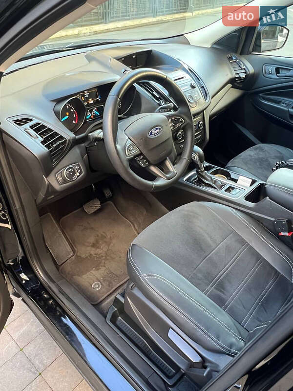 Позашляховик / Кросовер Ford Escape 2018 в Львові
